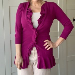 Anthropologie’s Tabitha 3/4 Sleeve Ruffle Hem 100% Cotton pink Cardigan sz M